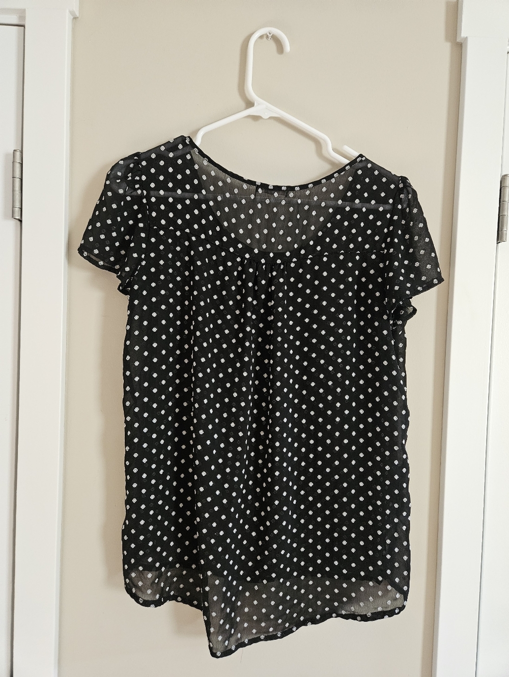 Pleoine Women's Black Polka Dot Short Sleeve Blouse Small Flowy Office Summer T - Picture 6 of 9
